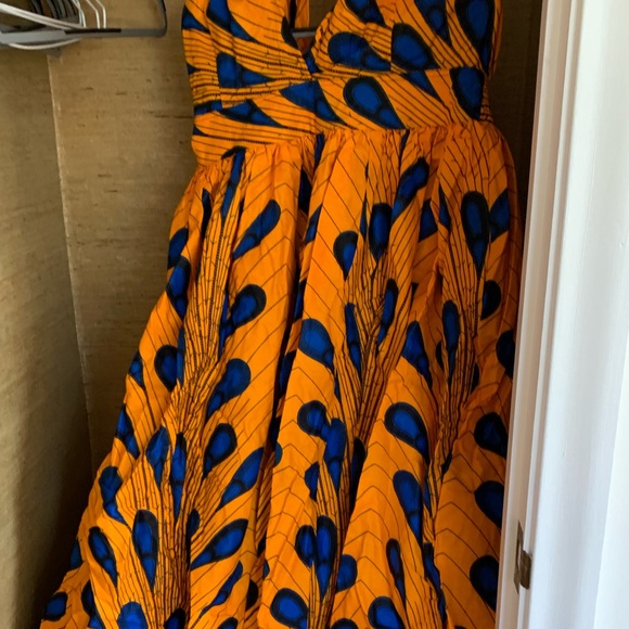 African Yellow Bulb Maxi Infinity Dress - Picture 4 of 4